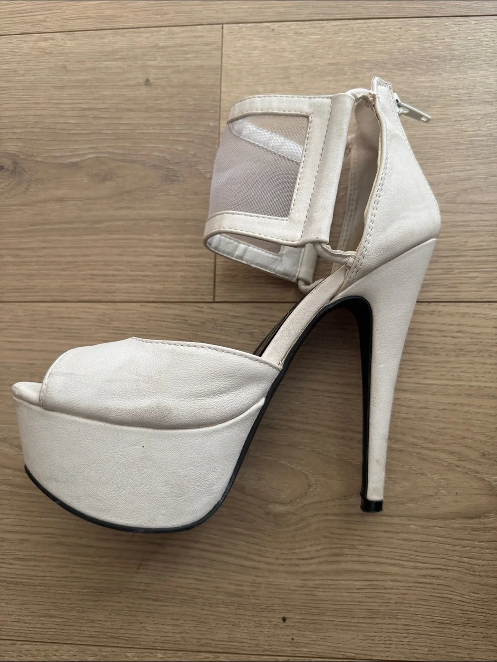 Charlotte Russe sleek white